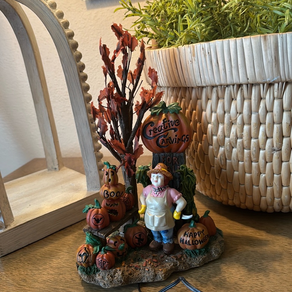 Department 56 Halloween Village Lighted Accessory: Creative Carvings.